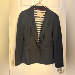 Banana Republic Black Two-Button Blazer – Size 6, Like New